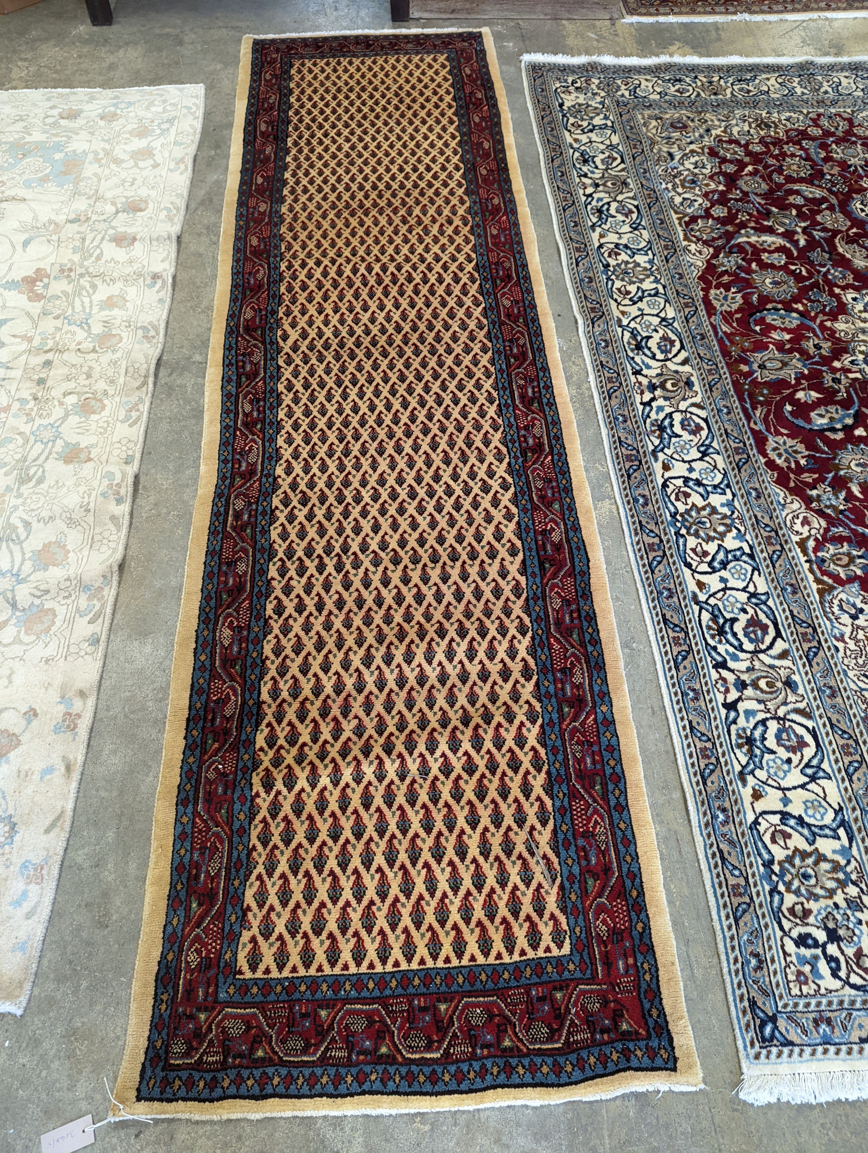 An Araak runner, 320 x 87cm
